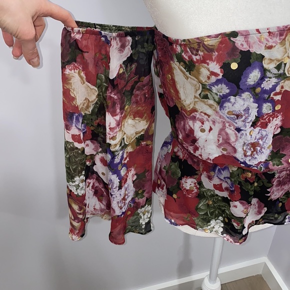NWOT Strapless Flower Top - Picture 2 of 5